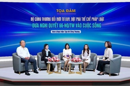 Tọa đàm trực tuyến “Bộ Công thương đổi mới tư duy, đột phá thể chế pháp luật: Đưa Nghị quyết 66-NQ/TW vào cuộc sống”. (Ảnh: KIM DUNG)