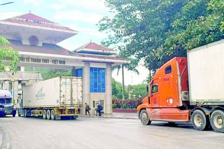 Hoạt động xuất, nhập khẩu hàng hóa qua Cửa khẩu quốc tế Thanh Thủy.