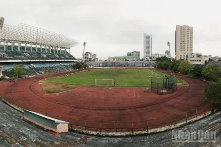 Khu phức hợp sân vận động Chi Lăng đã đủ điều kiện lên sàn đấu giá. (Ảnh: ANH ĐÀO)