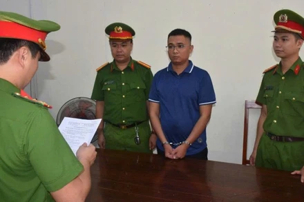 Phan Như Anh Quốc bị bắt vì lừa đảo chiếm đoạt hơn 15 tỷ đồng. (Ảnh: Công an cung cấp)