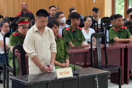 Bị cáo Phan Minh Trung lĩnh án tử hình về tội "Mua bán trái phép chất ma túy".