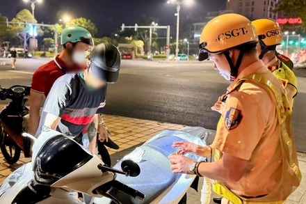 Công an thành phố Đà Nẵng tuần tra, kiểm soát.