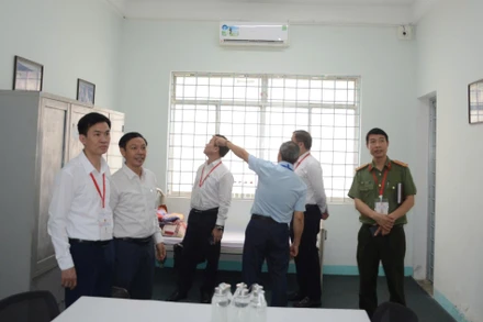 Ban Chỉ đạo cấp quốc gia Kỳ thi tốt nghiệp trung học phổ thông năm 2025 kiểm tra điểm thi, điểm in sao đề thi tại Đà Nẵng. (Ảnh: H.A.N)