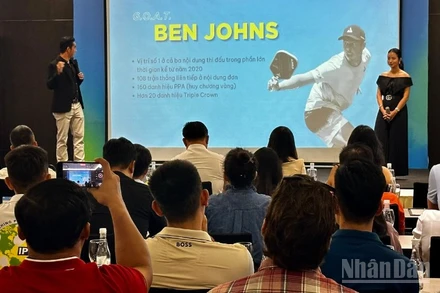 Tay vợt pickleball huyền thoại với hơn 150 danh hiệu “GOAT” Ben Johns lần đầu tiên có mặt tại Việt Nam để tham gia giải đấu này. (Ảnh: ANH ĐÀO) 