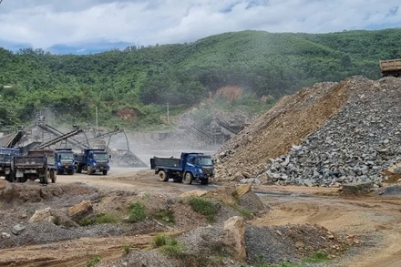 Khai thác khoáng sản tại mỏ Suối Mơ II.