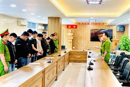 Các đối tượng tại cơ quan điều tra. (Ảnh: Công an cung cấp)