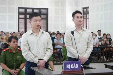 Chủ tịch và Giám đốc Công ty CP Tài chính Vietnam Capital cùng lãnh án chung thân. (Ảnh: AD)
