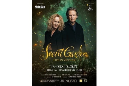 Secret Garden lần đầu biểu diễn tại Việt Nam 