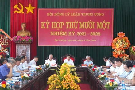 Quang cảnh Kỳ họp thứ 11 Hội đồng Lý luận Trung ương. 