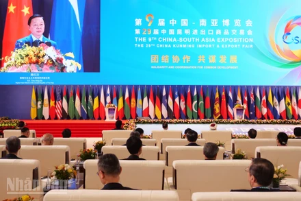 Phó Thủ tướng Trần Hồng Hà phát biểu tại Lễ khai mạc.