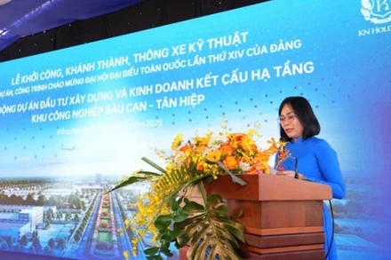 Bà Nguyễn Thị Hoàng - Phó Chủ tịch Ủy ban nhân dân tỉnh Đồng Nai phát biểu tại buổi lễ.