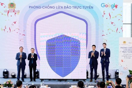 Ngày 26/6/2025, Cục An ninh mạng và Phòng, chống tội phạm sử dụng công nghệ cao (Bộ Công an) cùng Google công bố hợp tác triển khai chiến dịch Phòng chống lừa đảo trực tuyến. (Ảnh BCA)