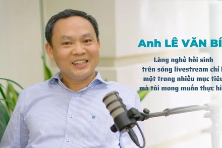 Anh Lê Văn Bính - Bí thư Đảng ủy, Chủ tịch HĐND xã Phượng Dực, thành phố Hà Nội