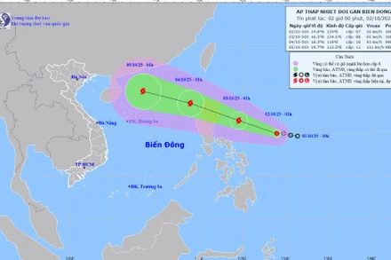 Bản đồ dự báo quỹ đạo và cường độ áp thấp nhiệt đới phát lúc 2 giờ ngày 2/10.