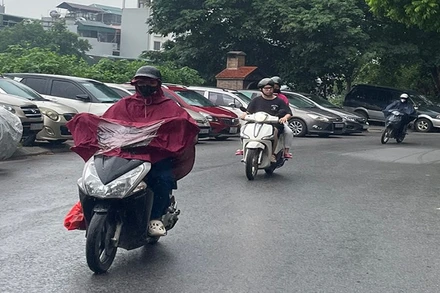 Dự báo khu vực Hà Nội ngày có mưa rải rác, đêm có mưa vài nơi. (Ảnh minh họa: Đ.T)