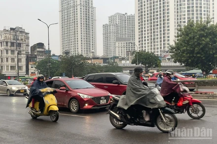 Dự báo khu vực Hà Nội từ đêm 24/12 trời chuyển rét. (Ảnh minh họa: Đ.T)