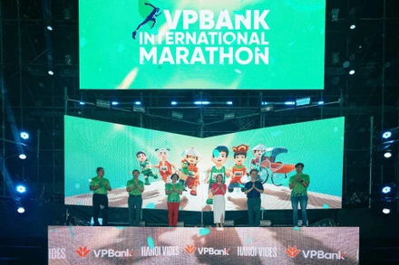 VPBank Hanoi International Marathon chính thức khai mạc tối 24/10 tại Quảng trường Đông Kinh Nghĩa Thục.