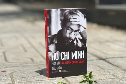 Cuốn sách Một số tác phẩm chính luận tiêu biểu của Chủ tịch Hồ Chí Minh.