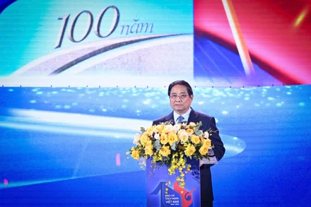 Thủ tướng Chính phủ Phạm Minh Chính phát biểu ý kiến tại Chương trình nghệ thuật chào mừng Kỷ niệm 100 năm Ngày Báo chí Cách mạng Việt Nam (1925-2025) và Lễ trao Giải Báo chí Quốc gia lần thứ XIX - năm 2024 với chủ đề "Thép trong bút, Lửa trong tim".