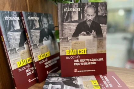 “Báo chí trước hết phải phục vụ cách mạng, phục vụ nhân dân” - Tư tưởng Hồ Chí Minh soi đường cho báo chí hôm nay