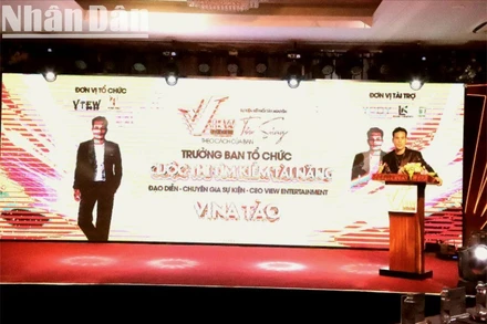 Đại diện Ban tổ chức thông tin về cuộc thi tại buổi họp báo.