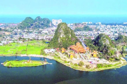 Tuyến du lịch đường thủy nội địa sông Cổ Cò, Đà Nẵng chưa được khai thác. (Ảnh QUANG NGUYỄN)