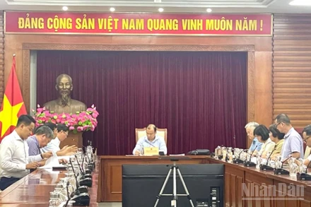 Thứ trưởng Thường trực Văn hóa, Thể thao và Du lịch Lê Hải Bình chủ trì buổi làm việc. 