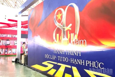 Kéo dài thời gian triển lãm “80 năm hành trình Độc lập-Tự do-Hạnh phúc” đến 15/9. 