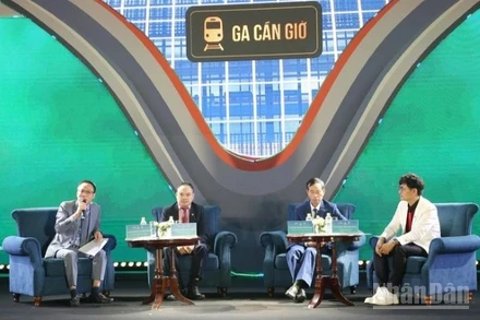 Các diễn giả tham dự sự kiện. (Ảnh: PV)