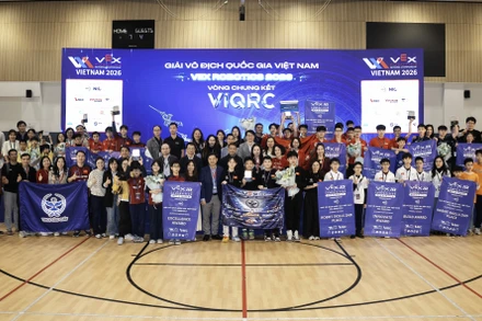 Vinh danh đội tuyển các trường đoạt giải tại vòng chung kết Giải vô địch Quốc gia Việt Nam VEX Robotics 2026.