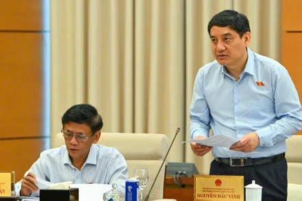 Kiến nghị xây dựng Quỹ học bổng hỗ trợ sinh viên, ưu tiên các ngành nghề trọng điểm