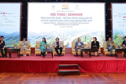 Các nhà làm phim Hàn Quốc và Việt Nam chia sẻ kinh nghiệm phát triển điện ảnh.