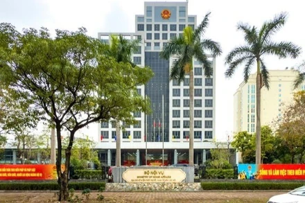 Chuyển giao 2 đơn vị của Bộ Nội vụ về Bộ Quốc phòng 