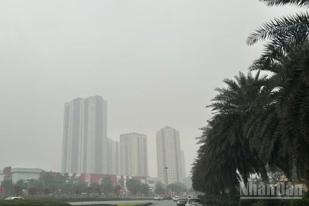 Ngã tư Khuất Duy Tiến-Trần Duy Hưng- Đại lộ Thăng Long. (Ảnh: ĐỨC ANH)