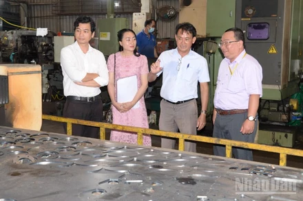 Công ty trách nhiệm hữu hạn một thành viên Tư Sang đã sáng tạo ra nhiều sản phẩm phục vụ cho nông nghiệp.