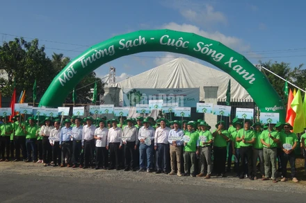 Lễ phát động trồng cây và Chương trình “Môi trường sạch-Cuộc sống xanh” tại huyện Phong Điền.