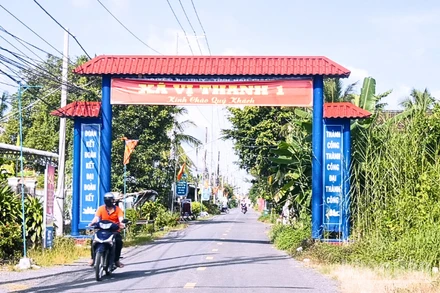 Thành phố Cần Thơ chú trọng đầu tư phát triển mạng lưới giao thông nông thôn.