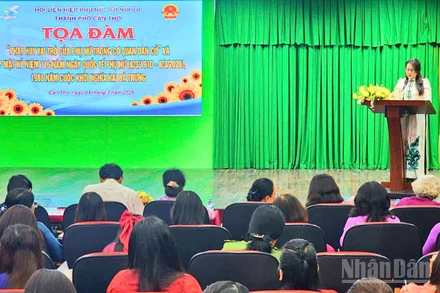 Quang cảnh họp mặt.