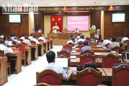 Quang cảnh kỳ họp.