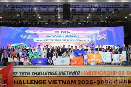 Ghi nhận, biểu dương những nỗ lực to lớn và thành tích đáng tự hào của các tập thể, cá nhân đạt thành tích cao trong các giải đấu quốc tế. (Ảnh: PV)