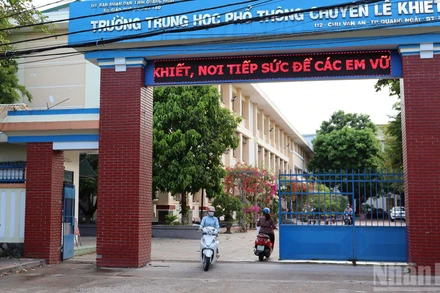 Học sinh trên địa bàn tỉnh Quảng Ngãi nghỉ học từ chiều 6/11 để bảo đảm an toàn trước bão số 13.