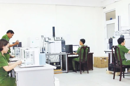 Giám định tư pháp trên nhiều lĩnh vực, góp phần hiệu quả vào hoạt động tố tụng. (Ảnh LÊ SƠN)