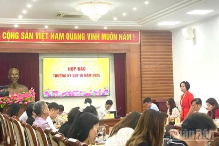 Quang cảnh họp báo thường kỳ quý III của Bộ Văn hóa, Thể thao và Du lịch. 