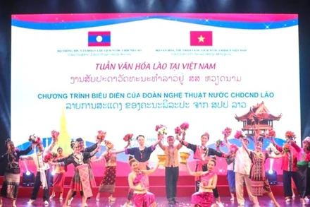 Giao lưu văn hóa Việt Nam-Lào. (Ảnh: BVHTTDL)