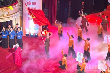 Đề xuất chọn ngày 24/11 hằng năm là “Ngày Văn hóa Việt Nam”. 