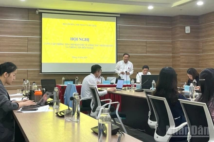 Cục trưởng Cục Văn hóa các dân tộc Việt Nam Trịnh Ngọc Chung thông tin về Chương trình quảng bá, giới thiệu văn hóa Việt Nam đến bạn bè quốc tế. 