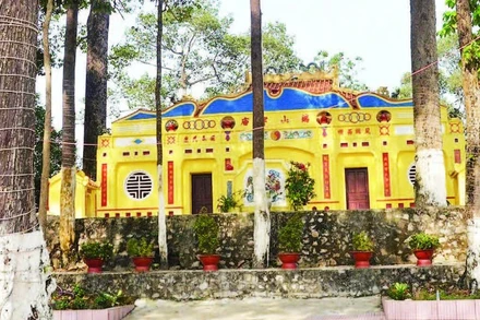 Một góc đình cổ Thoại Sơn.