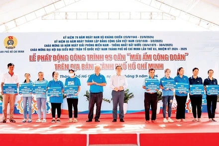 Liên đoàn Lao động Thành phố Hồ Chí Minh phát động xây mới và sửa chữa các “Mái ấm công đoàn” cho công đoàn viên có hoàn cảnh khó khăn trên địa bàn thành phố.