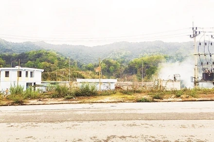 Khu công nghiệp Chu Trinh, thành phố Cao Bằng đã đầu tư xong hạ tầng, nhưng vướng mặt bằng đất sản xuất, nên nhiều doanh nghiệp vẫn thiếu đất để xây dựng nhà máy.