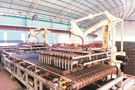 Việc ứng dụng công nghệ cao và các nền tảng số, cùng với dây chuyền hiện đại giúp Công ty cổ phần gạch Tuynel Viên Châu tăng 250% sản lượng sản xuất, tăng 200% công suất bốc xếp gạch.